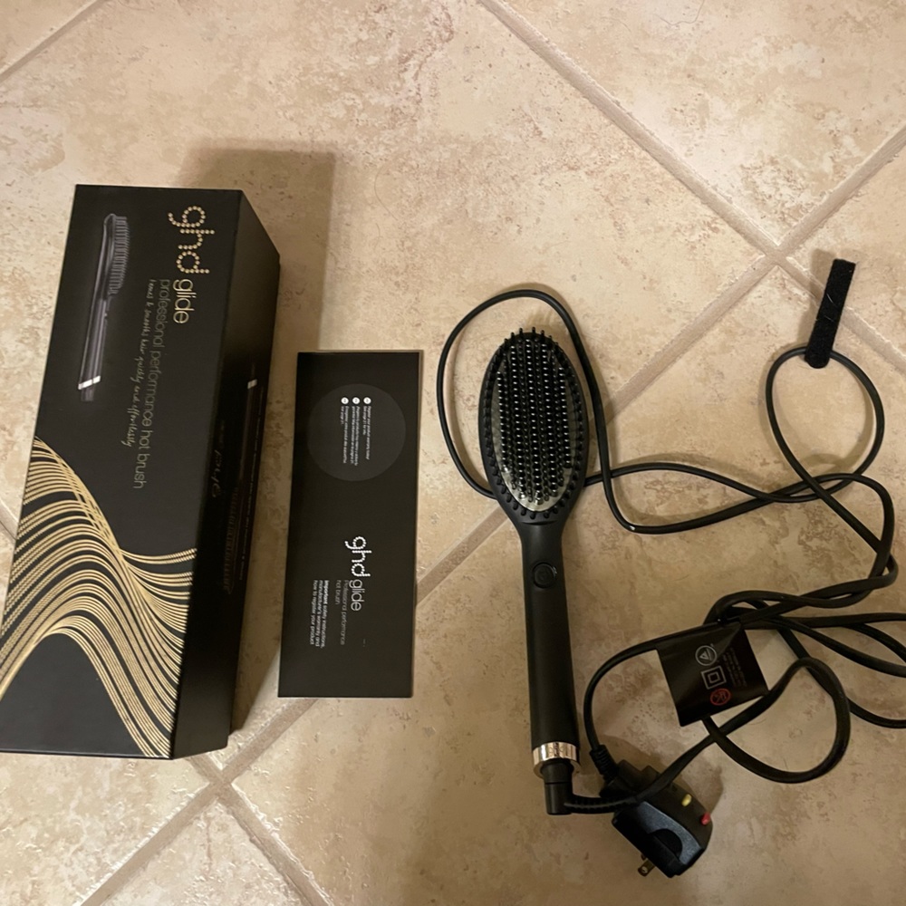 GHD GLIDE SMOOTHING HOT BRUSH